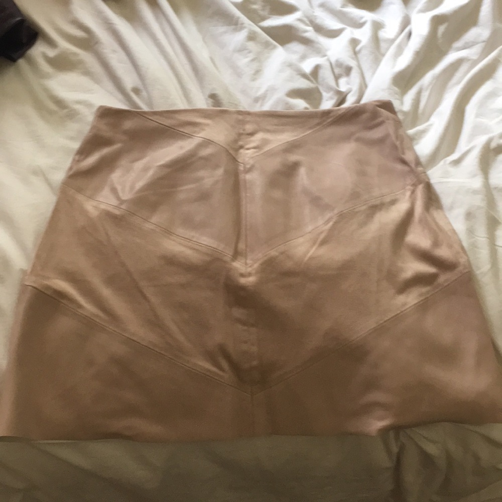 Skirt!